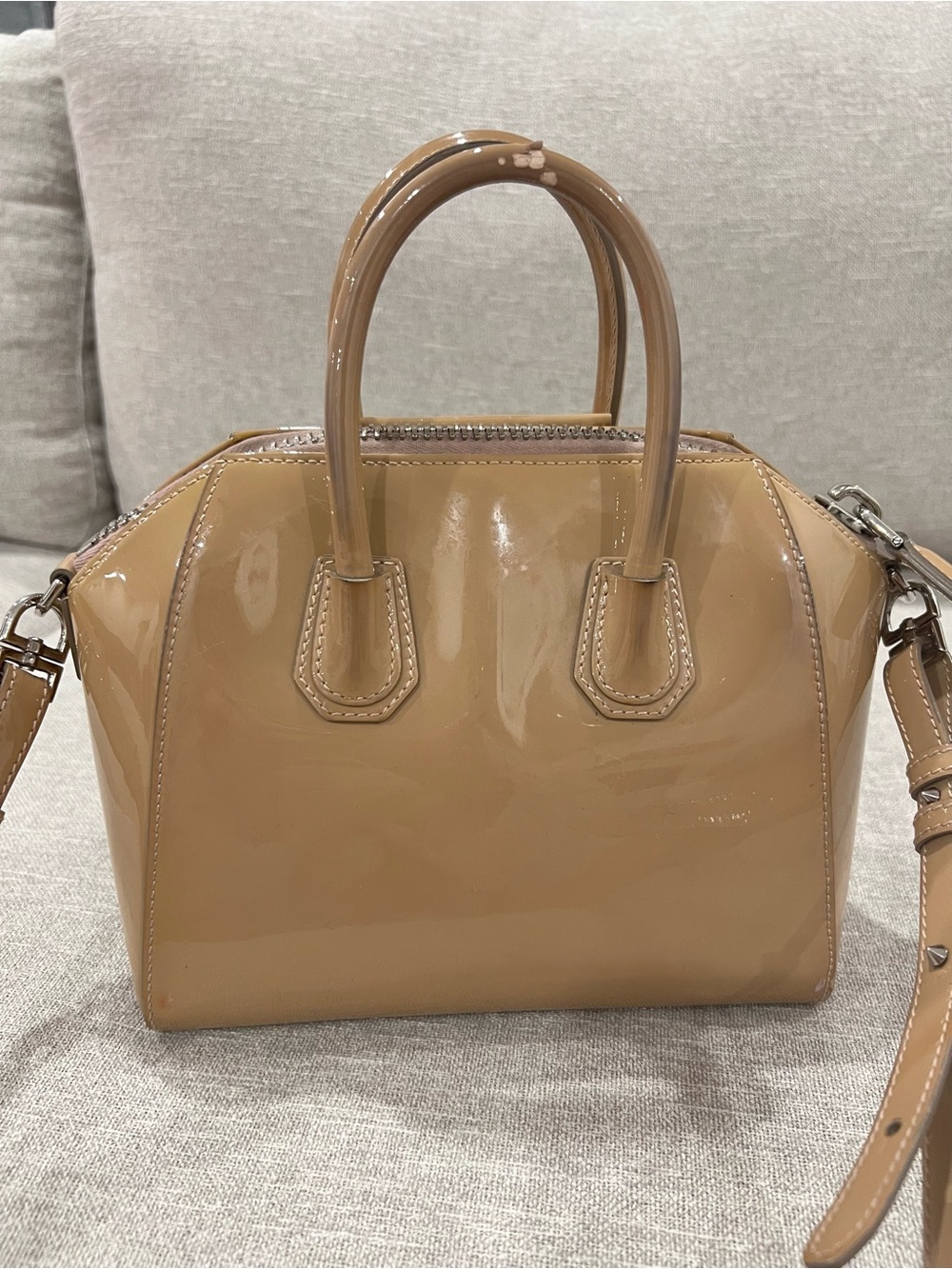 Givenchy Antigona Mini Patent Leather Bag - Picture 5 of 13
